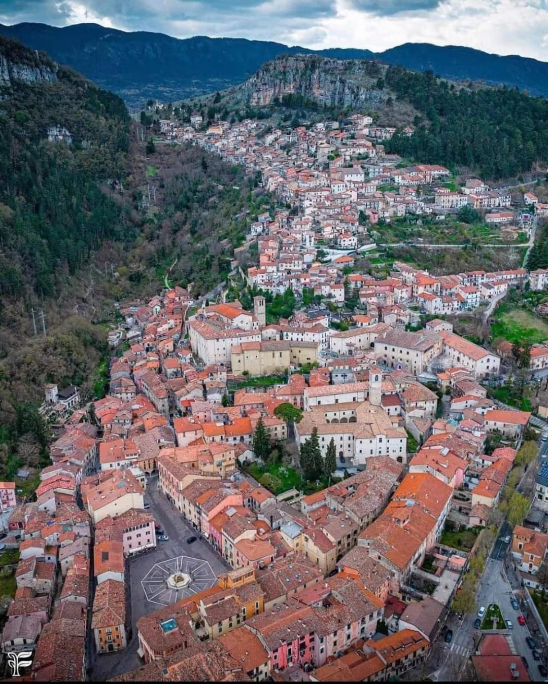 Appartamento Luzzi Тальякоццо Экстерьер фото